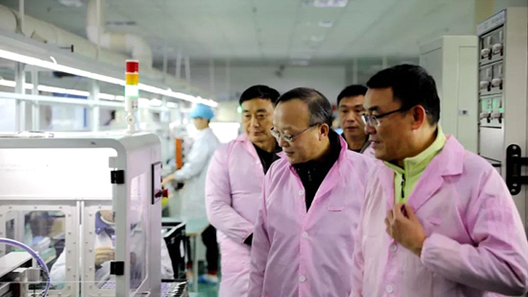 省委統(tǒng)戰(zhàn)部副部長、省政府僑辦主任丁學新一行蒞臨公司調(diào)研