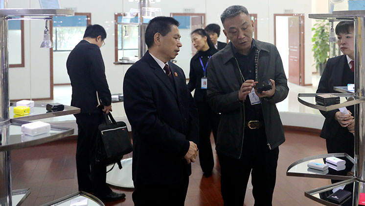 “送法進(jìn)企業(yè)、服務(wù)自貿(mào)區(qū)”——市中級人民法院為炬神電子提供優(yōu)質(zhì)司法服務(wù)